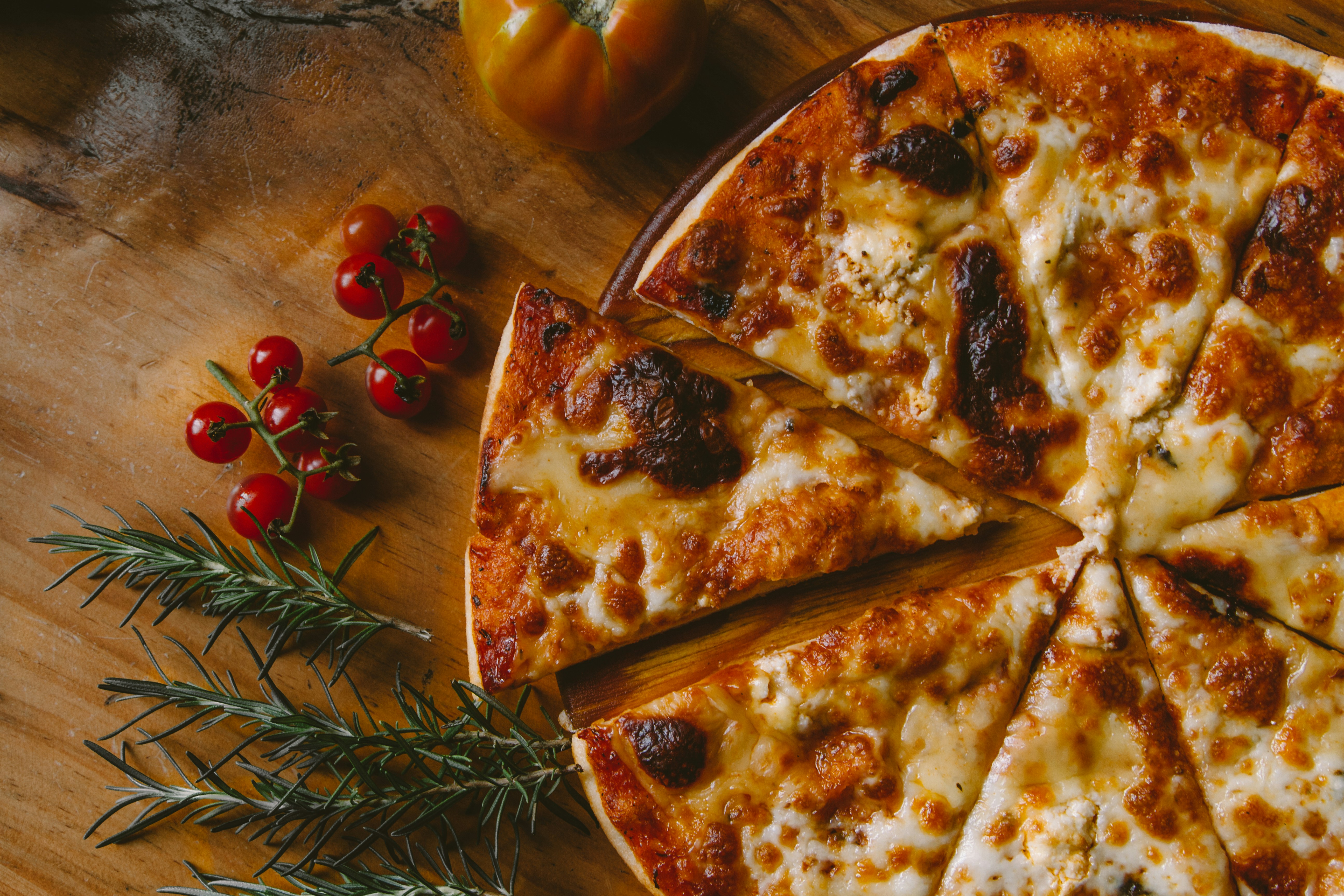 automatic pizza vending machine